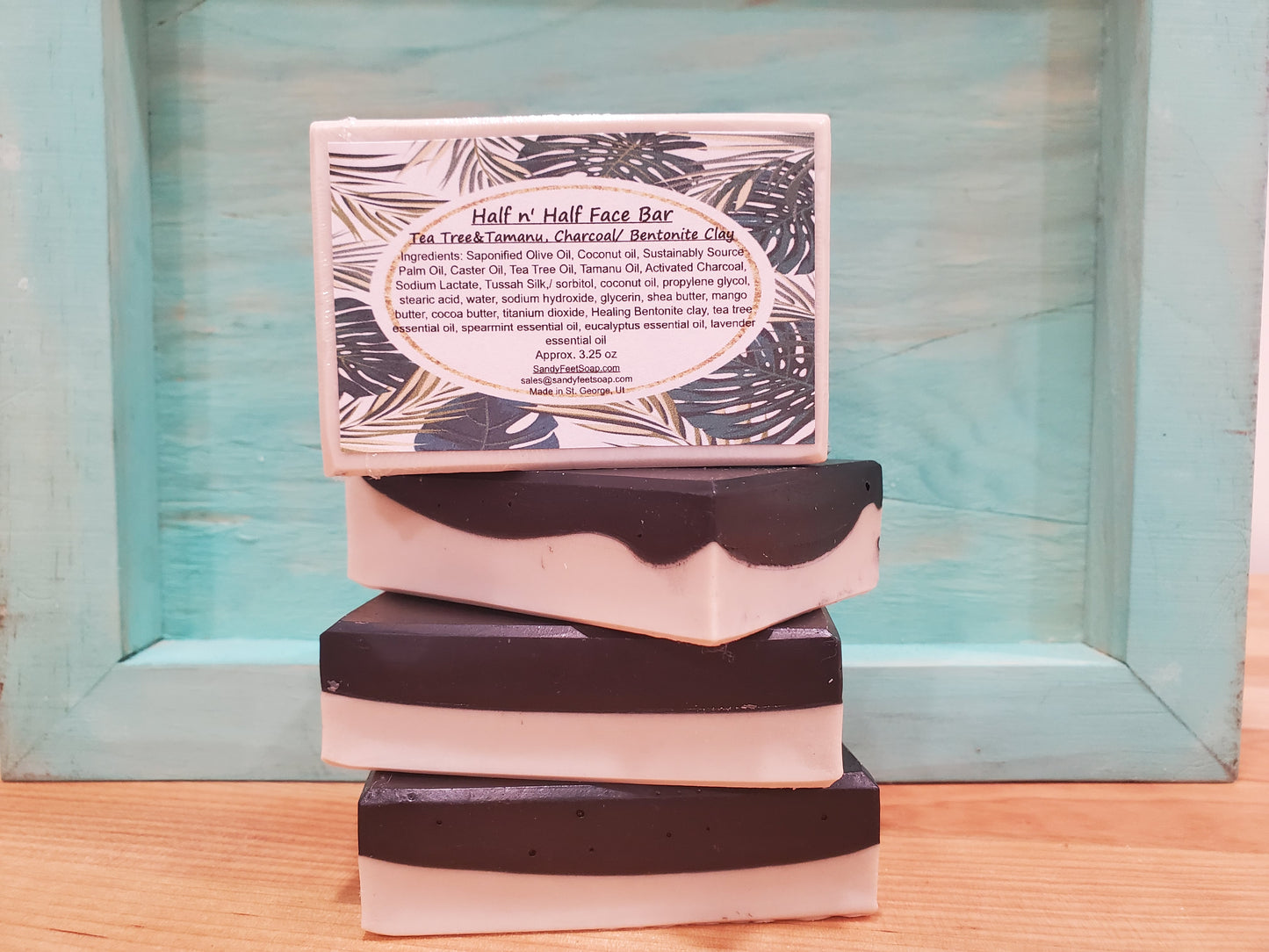 Half & Half Face Bar(Calming Clay Bar, and Tamanu Tea Tree Charcoal Soap)